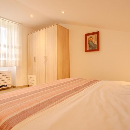 Apartment Hrabric Njivice Buitenkant foto