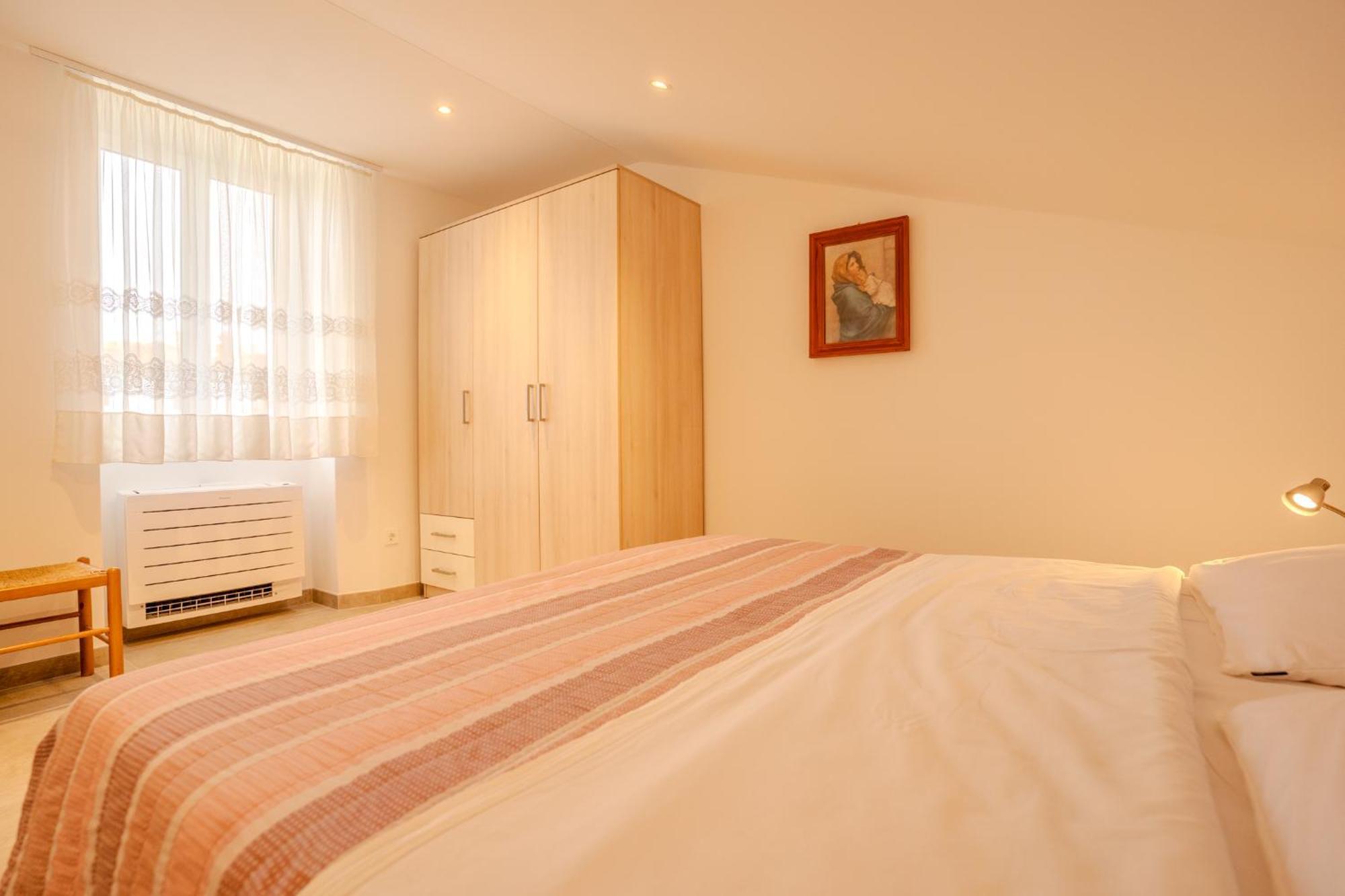 Apartment Hrabric Njivice Buitenkant foto